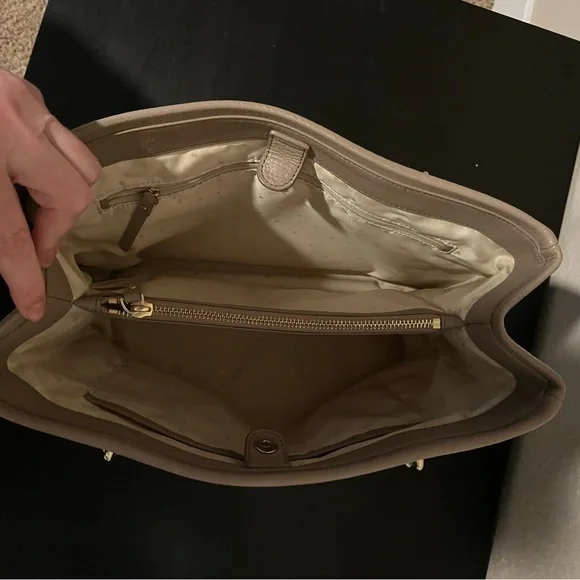 Kate Spade Emerson Place Phoebe Smooth Bag in nude retail $360 - Picture 12 of 14